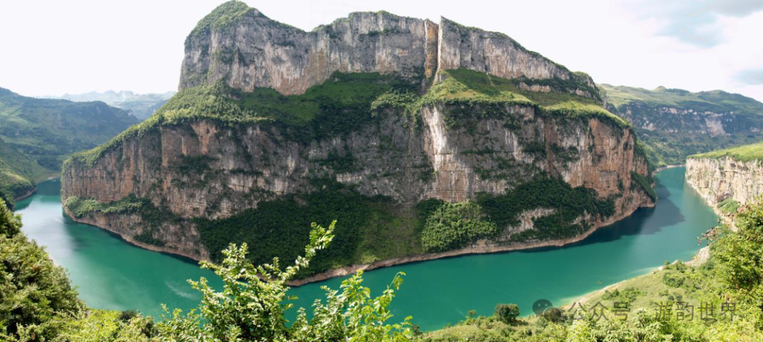 貴州紅楓湖什么時候景色最美_貴州紅楓湖旅游攻略_貴州紅楓湖是人工湖嗎