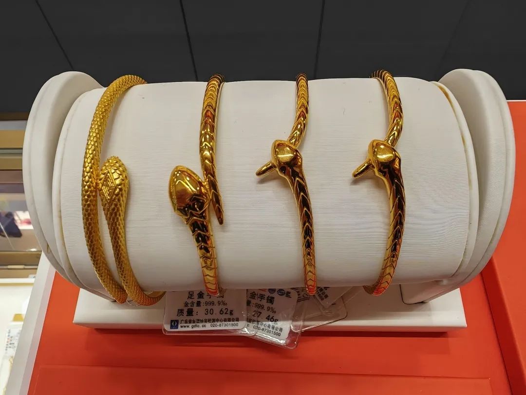 實(shí)體黃金價(jià)格歷史新高_(dá)1克的黃金多少錢_COMEX黃金期貨價(jià)格創(chuàng)新高